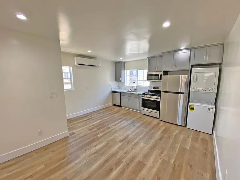 3930 Montclair St #1-2 — Photo 7