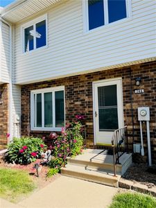 266 Holiday Cir #53, West Des Moines, IA, 50265