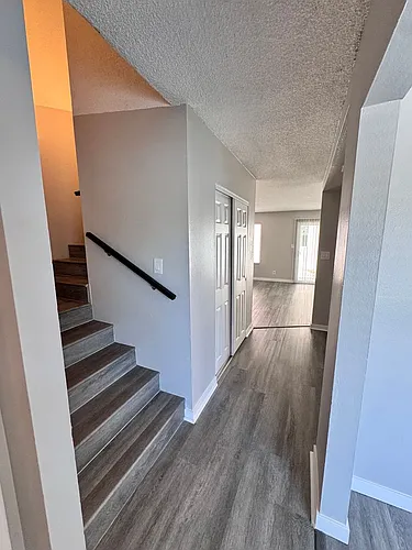 4321 Green Ave Photo 1
