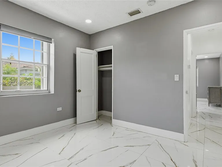 11221 NE 9th Ave #0 — Photo 5
