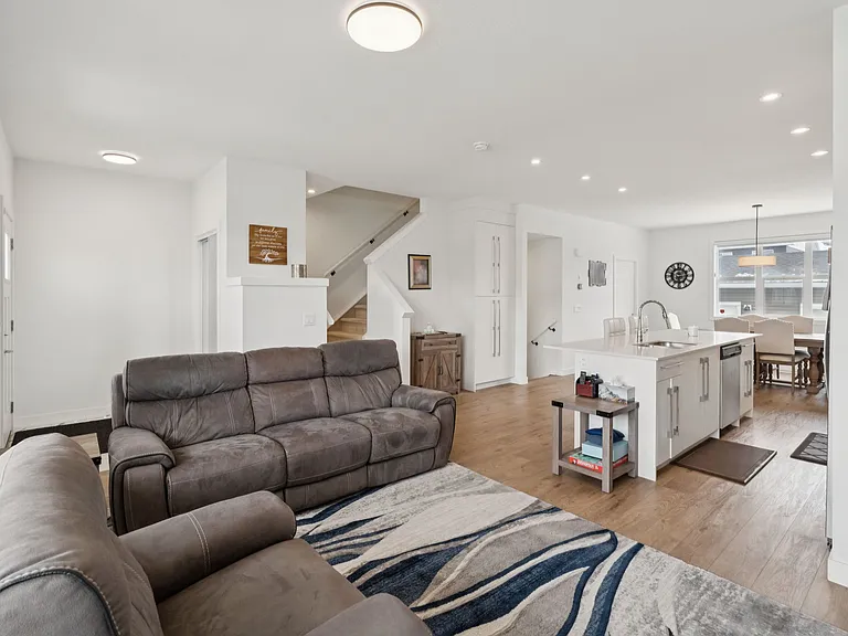 226 Dawson Way — Photo 4