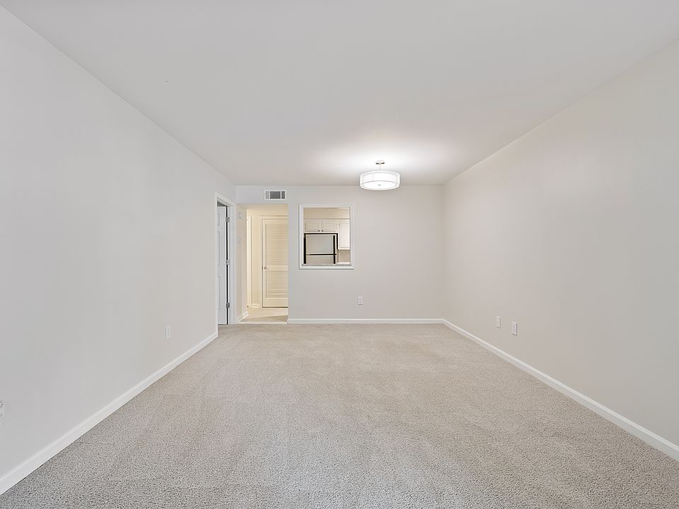 Living & Dining Area