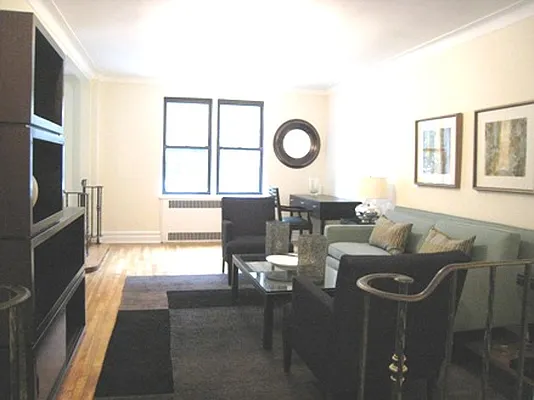 Sold by Metropolitan Equities | media 26