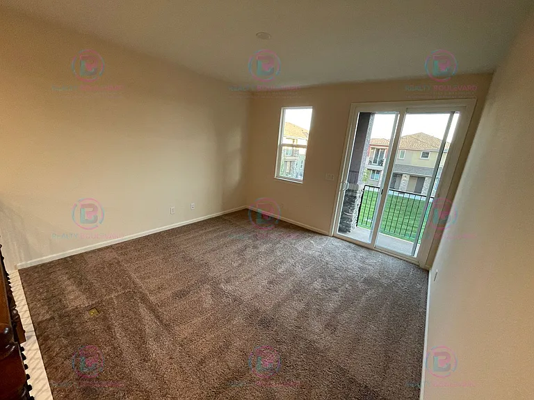 1013 Middle Gate Rd — Photo 17