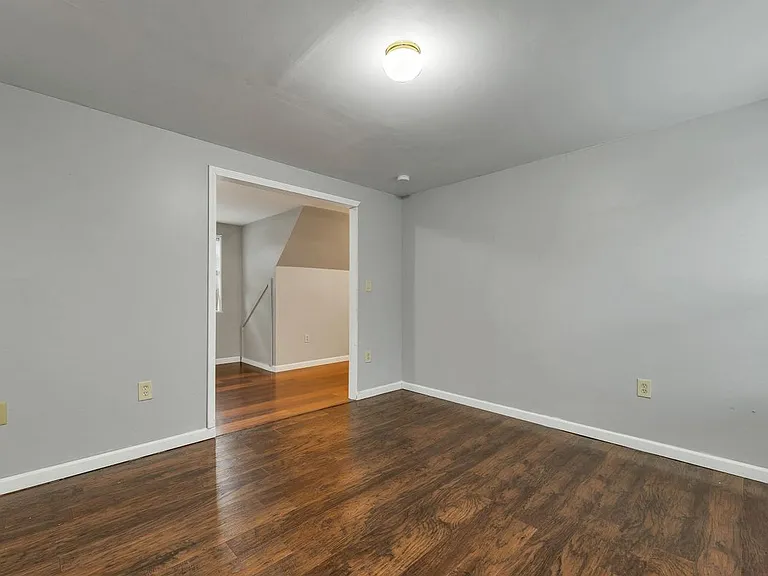 368 Chesham Rd — Photo 36