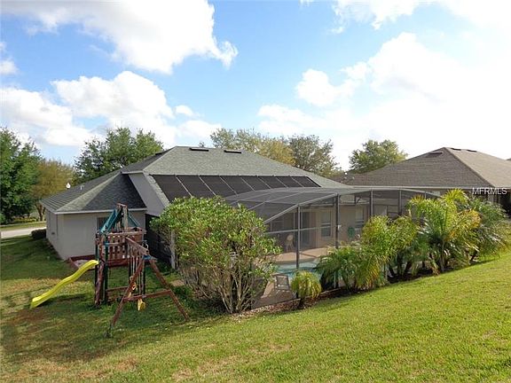 3rd image of 826 Princeton Dr