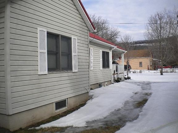 2nd image of 20 Sunset Dr