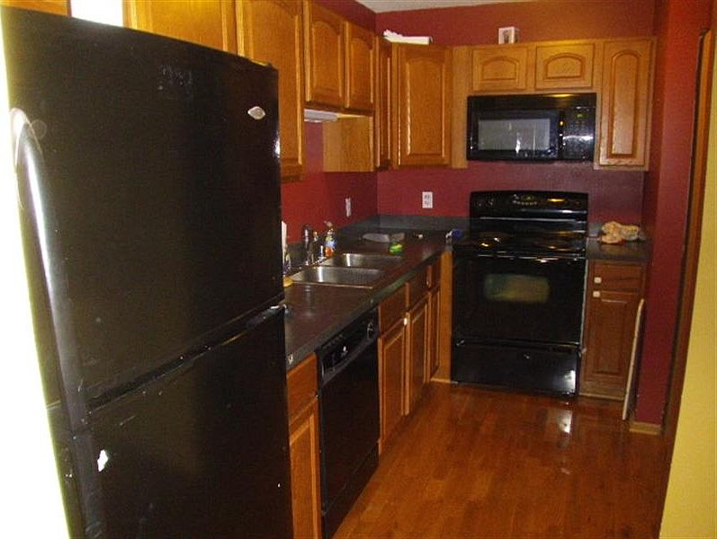 2nd image of 38E 67th Ave