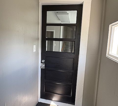 Covered Entryway to Apartment