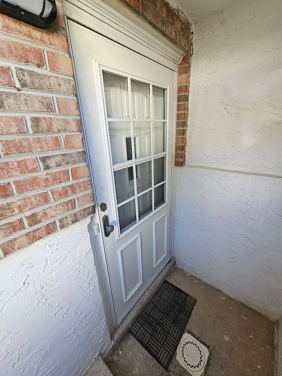 Building Photo - 36 Sharrotts Ln #2