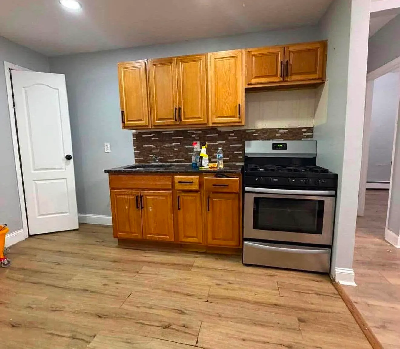 3 bed, $2,100 — Photo 3