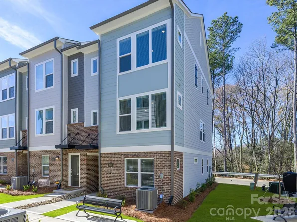 1507 Lithium Ln, Charlotte, NC 28211