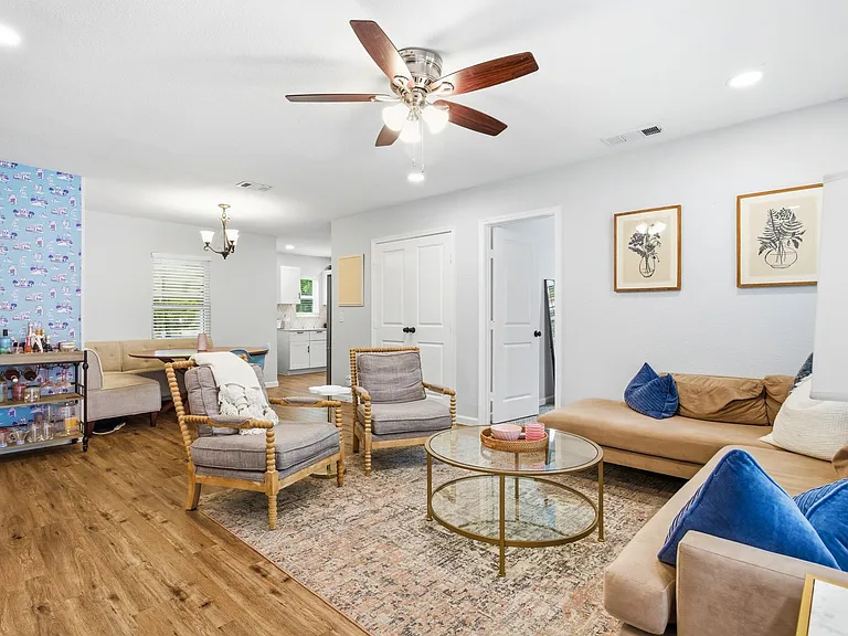 2712 Frazier Ave — Photo 4
