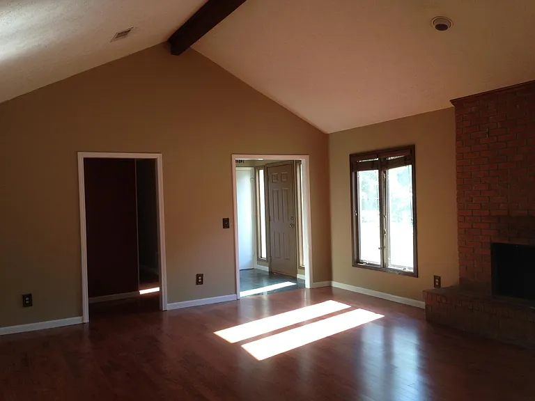 1149 Eagle Cir — Photo 10