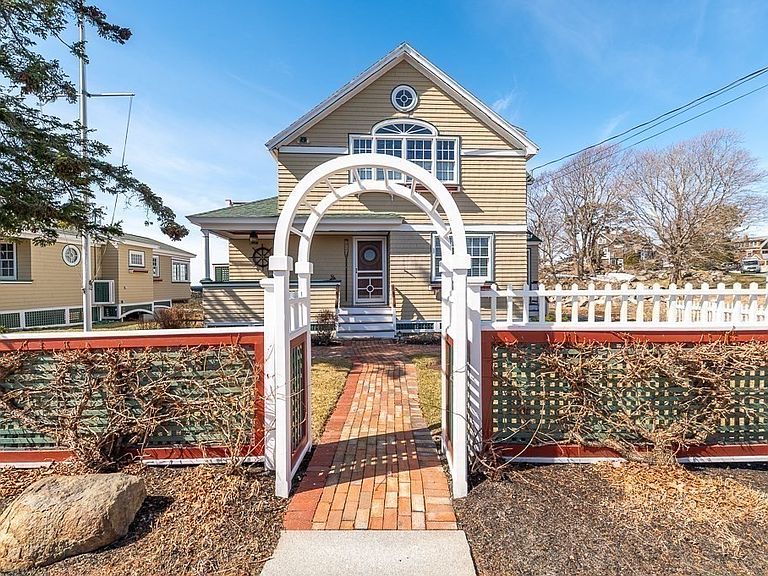 Listing photo 3