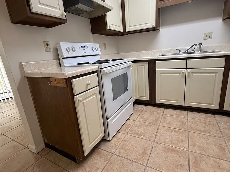 913 Landry St #5 — Photo 5