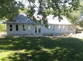 79 W Richards St, Douglas, WY 82633