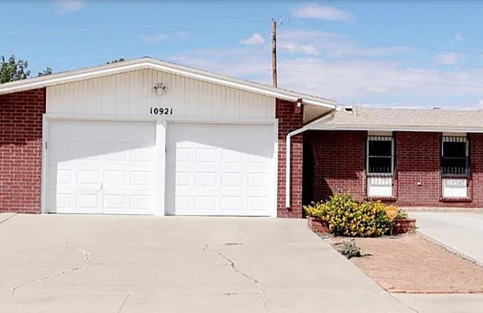 1st image of 10921 Cardigan Dr