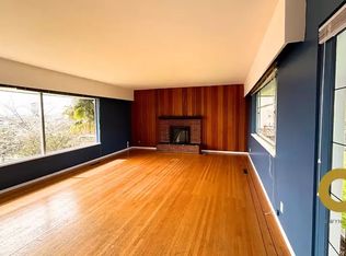 5870 Kitchener St #1A, Burnaby, BC V5B 2J2