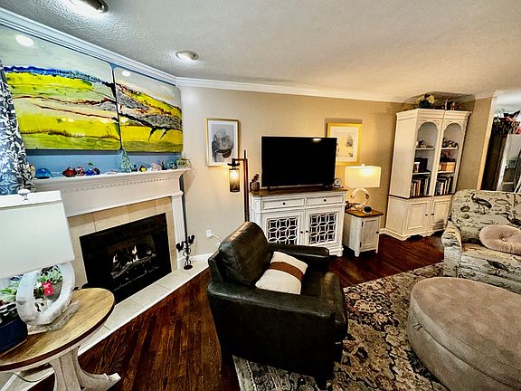 4th image of 20534 Westchester Cir