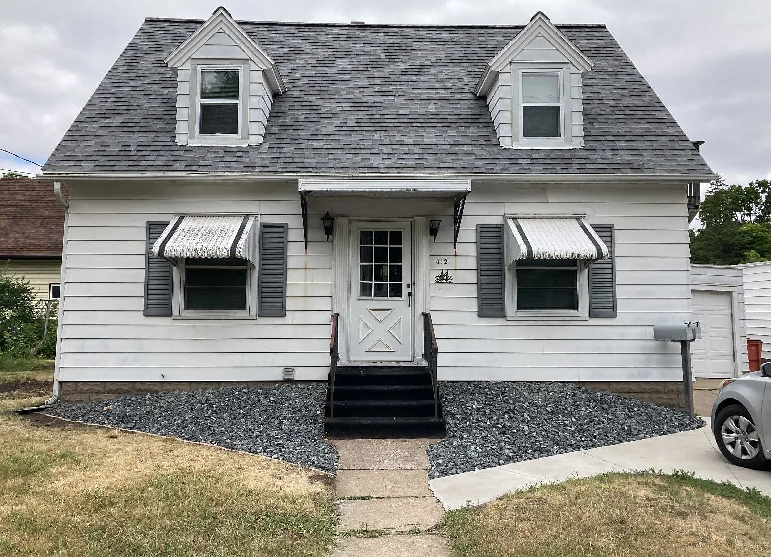2 bed, 1.0 bath, 698 sqft, $525 — Photo 1