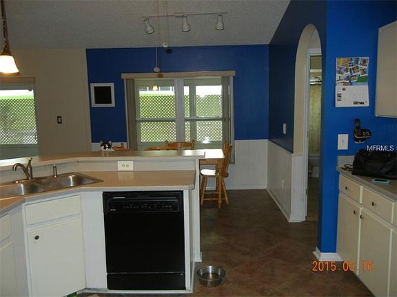 5th image of 15636 Kensington Trl