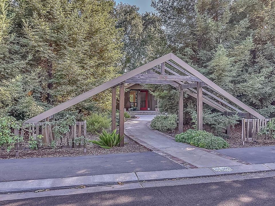 1st image of 2256 W Estate Dr