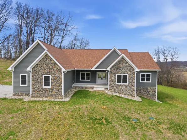 3597 Country Club Rd SW, Lancaster, OH 43130