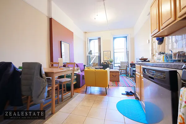 Rented by ZealEstate Group Inc | media 22