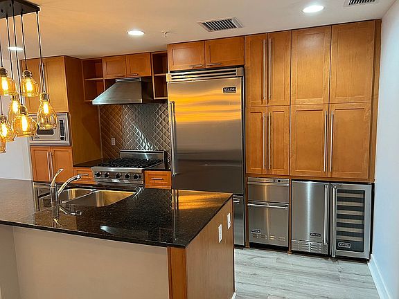 4th image of 1208 E Kennedy Blvd Unit 1227