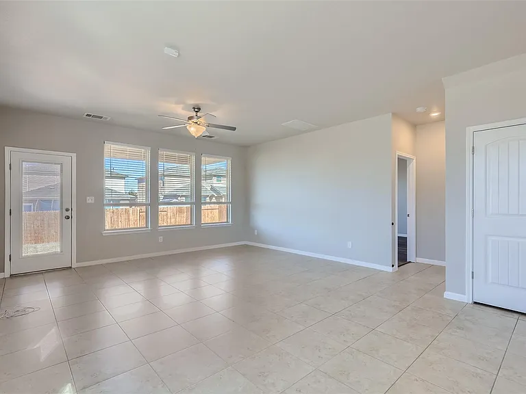 1505 Everts St — Photo 10