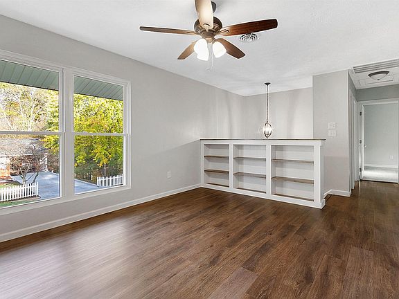 5th image of 7175 Meadowview Dr