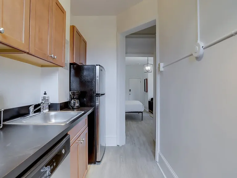 1765 R St NW #302 — Photo 9