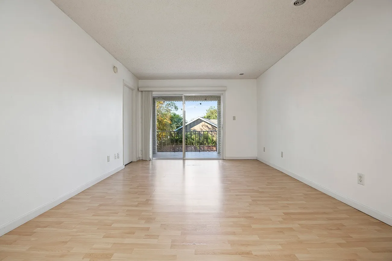 2808 Plaza Terrace Drive, Unit 808 — Photo 4
