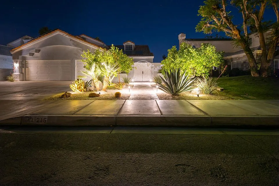 4 bed, 2900 sqft, $6,500 — Photo 2