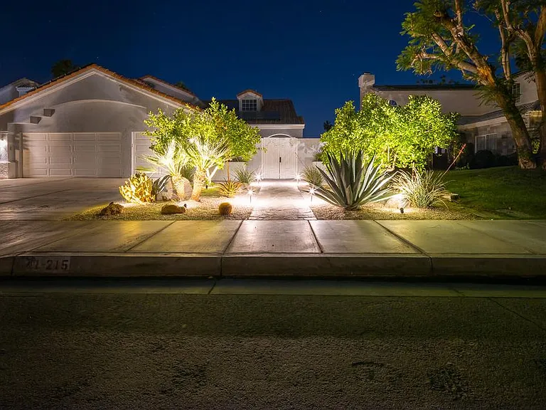 41215 Carlotta Dr — Photo 2