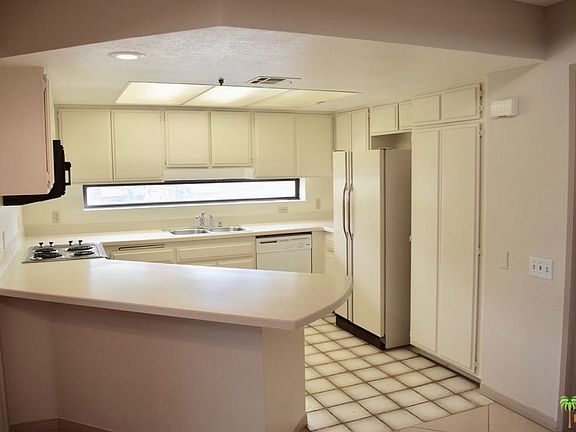 5th image of 255 S Avenida Caballeros Unit 316