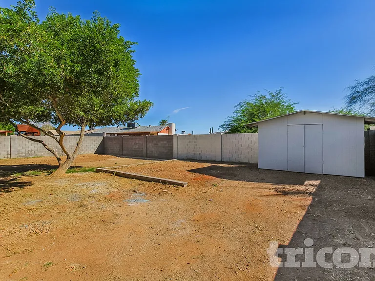 6237 W Marconi Ave — Photo 15