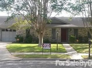 1609 Plantation Rd, Victoria, TX 77904