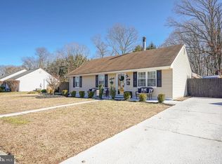 543 Greenbriar Dr, Williamstown, NJ 08094