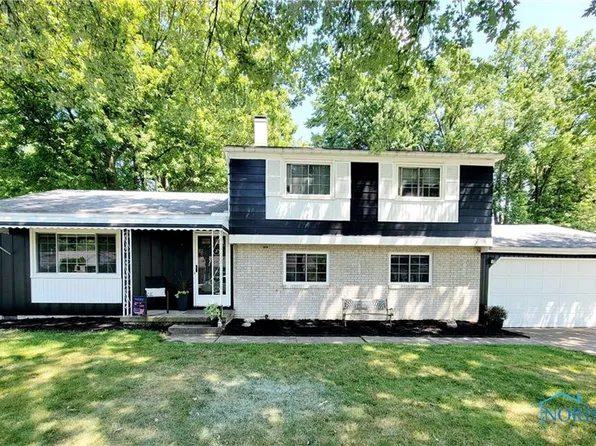 4918 Woodland Ln, Sylvania, OH 43560