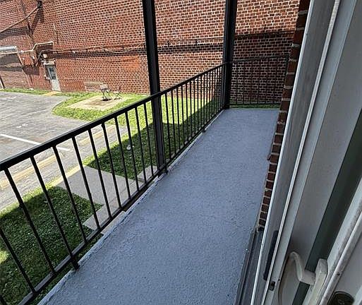 5th image of 5621 Pershing Ave APT 13
