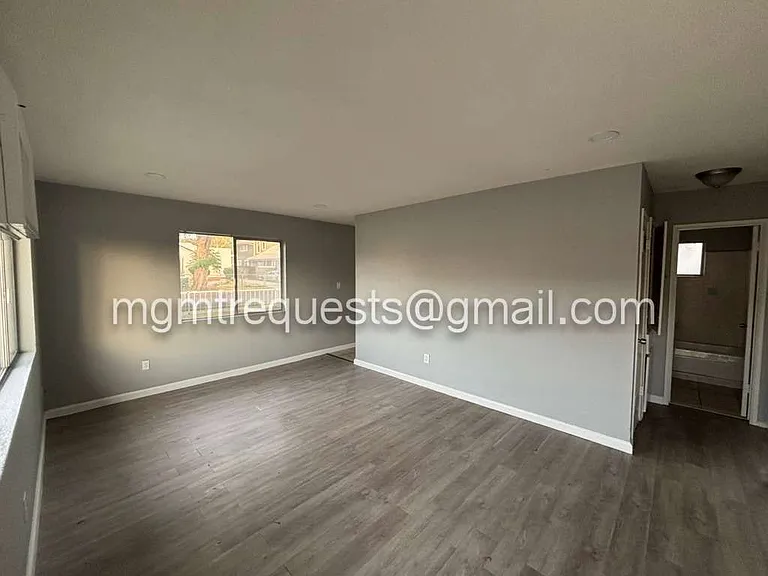 213 11th St #213 — Photo 11