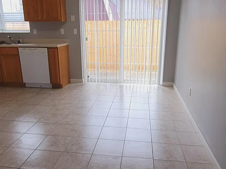 51 Fox Hollow Dr #51 — Photo 3