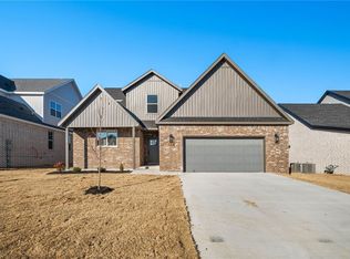 7004 High Meadow Blvd, Bentonville, AR 72713