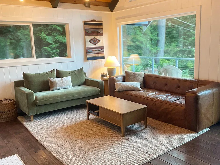 2945 Carol Dr — Photo 2