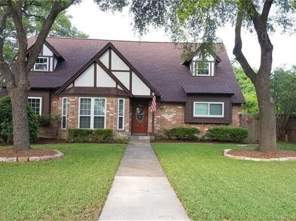 11830 Westmere Dr, Houston, TX 77077