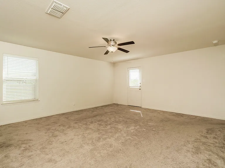 11910 Nucio Rdg — Photo 4