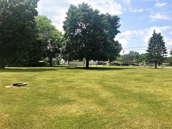 4th image of 3466 Burgoyne Ave