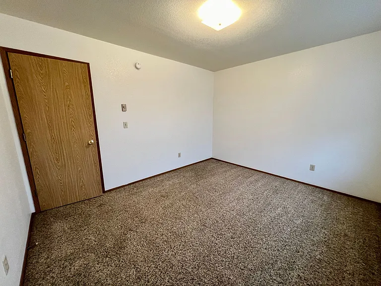 The 48th St Apartments — Photo 16